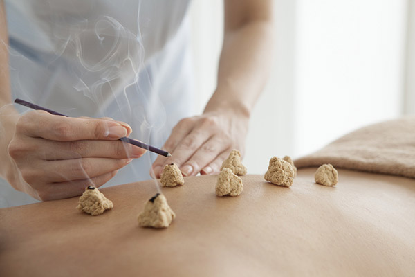Acupunctuur Zaandam - Acupunctuur Koog aan de Zaan - Acupunctuur Zaanstad | Behandelingen Acupunctuur Wang: moxa